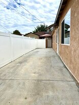 Building Photo - 6515 White Oak Ave