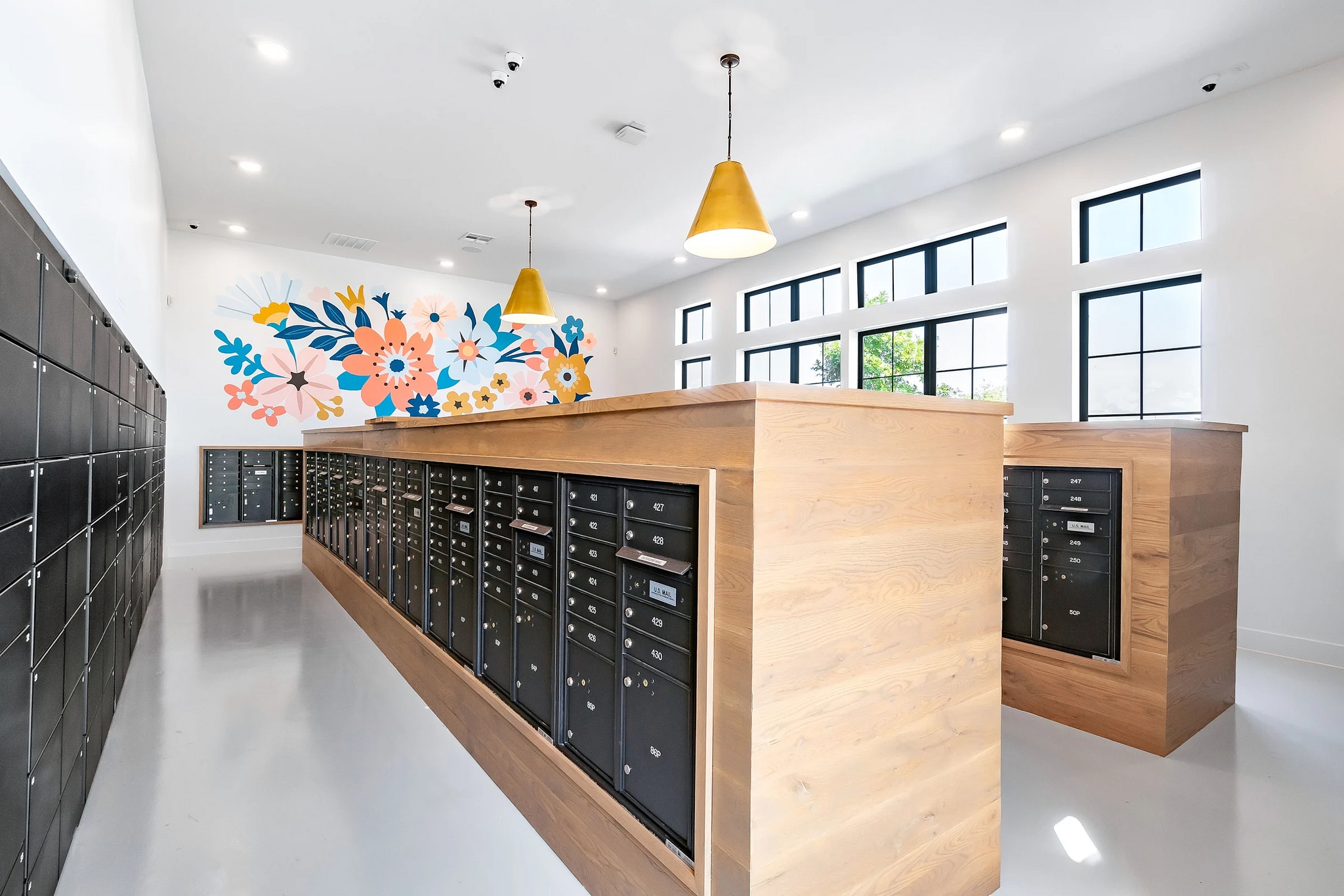 Building Photo - 7733 Burleson Rd