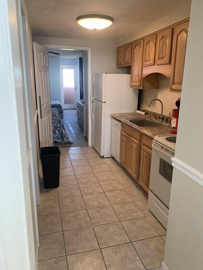 Building Photo - 2406 N Ocean Blvd