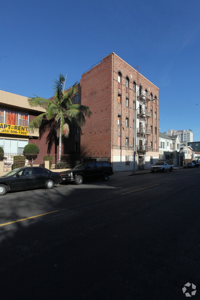 Building Photo - 729 S Bonnie Brae St