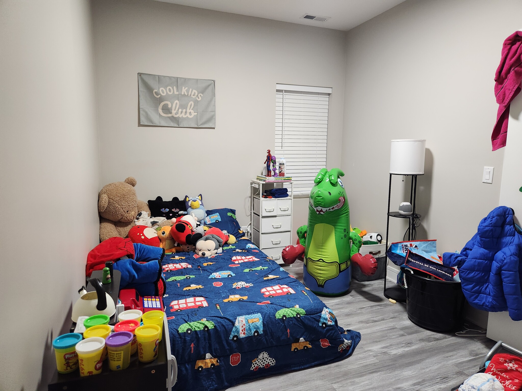 Building Photo - 4051 S Prairie Ave