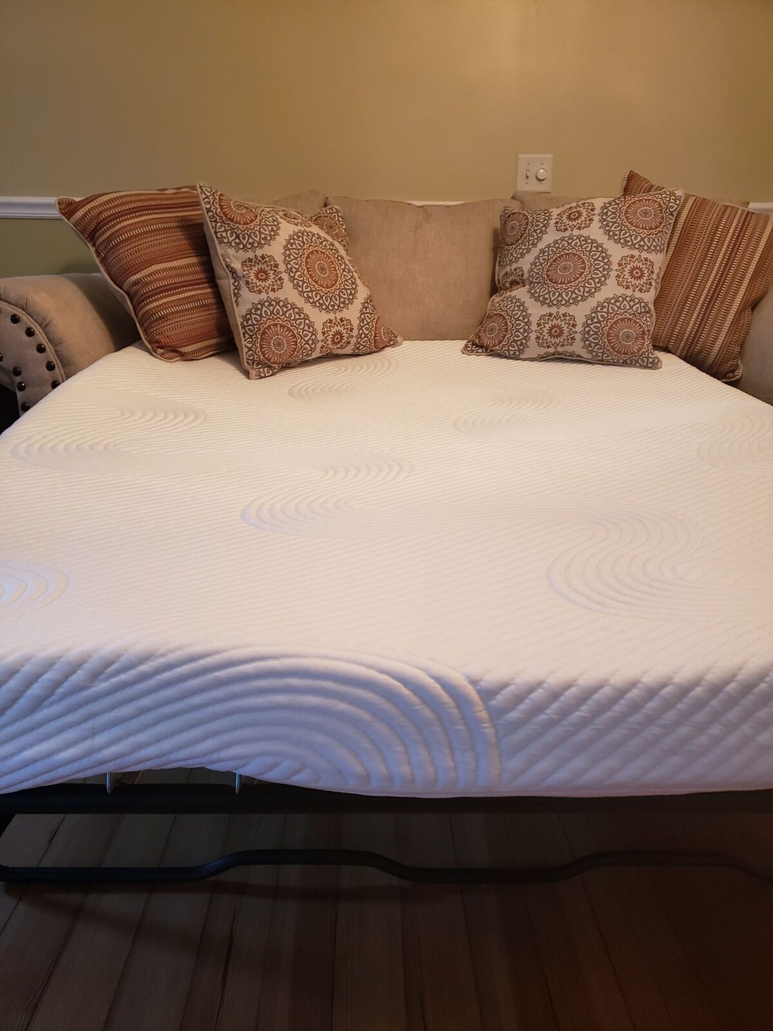 Building Photo - 21 Case Ave