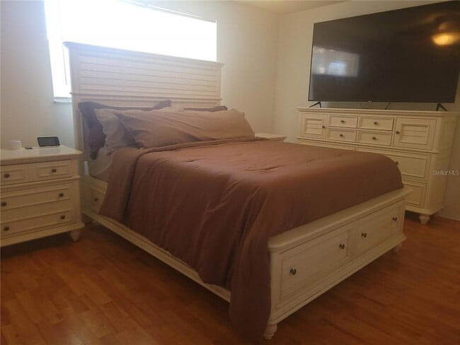 Building Photo - 6430 Lomand Ave