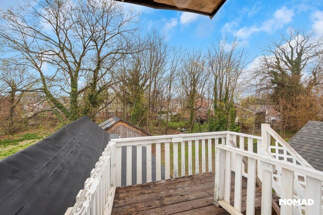 Building Photo - Charming 1BR Duplex in Salem