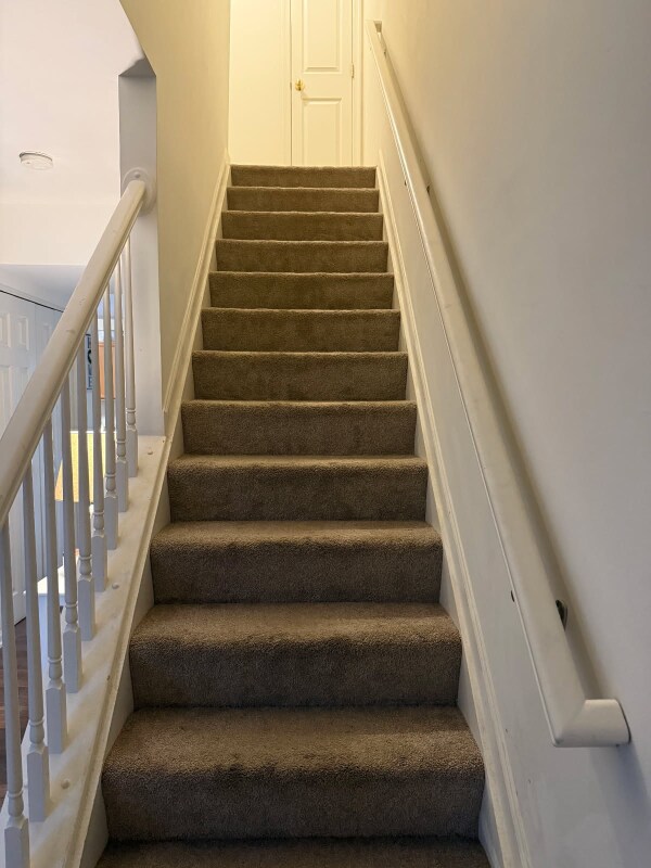 Building Photo - 390 Cherry St