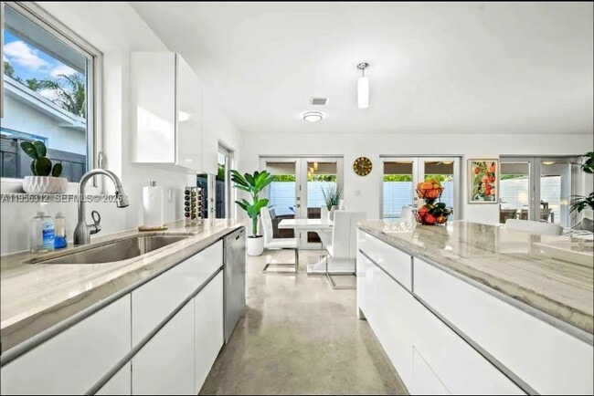 Building Photo - 3427 Frow Ave