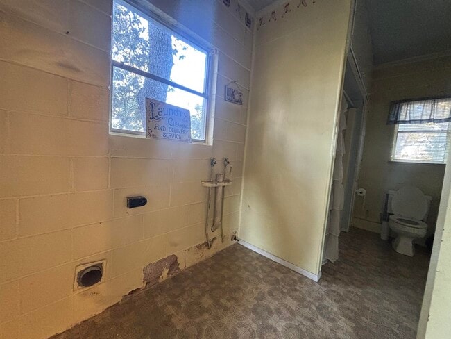 Building Photo - 118 Reed Ranch Rd