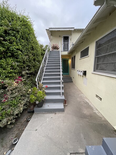 Building Photo - 340 W Alameda Ave