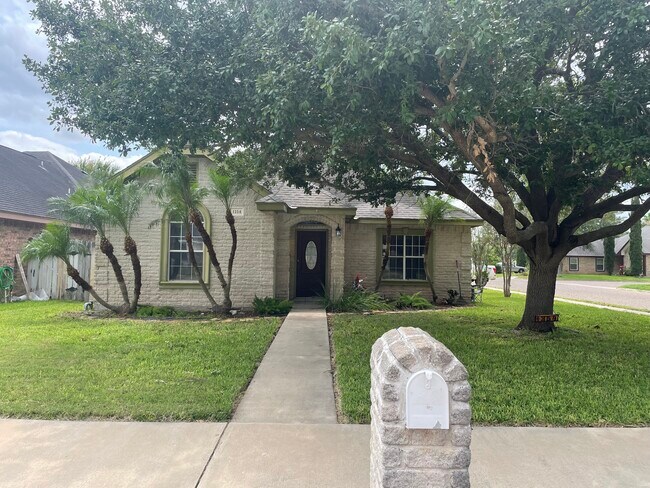 Primary Photo - 1354 La Ciniega Dr