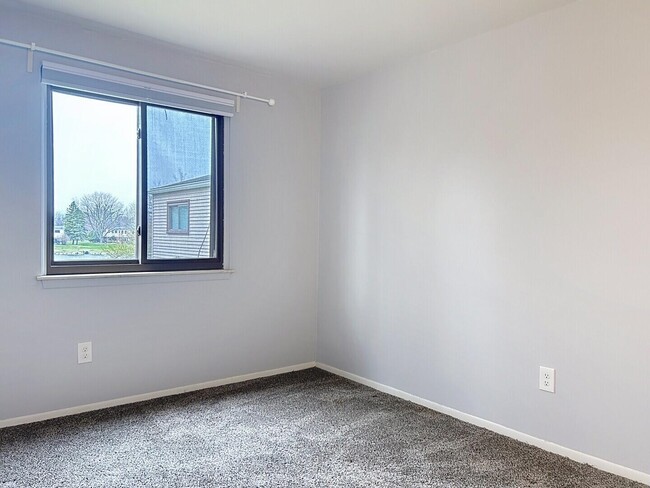 Building Photo - 1787 Sheffield Dr