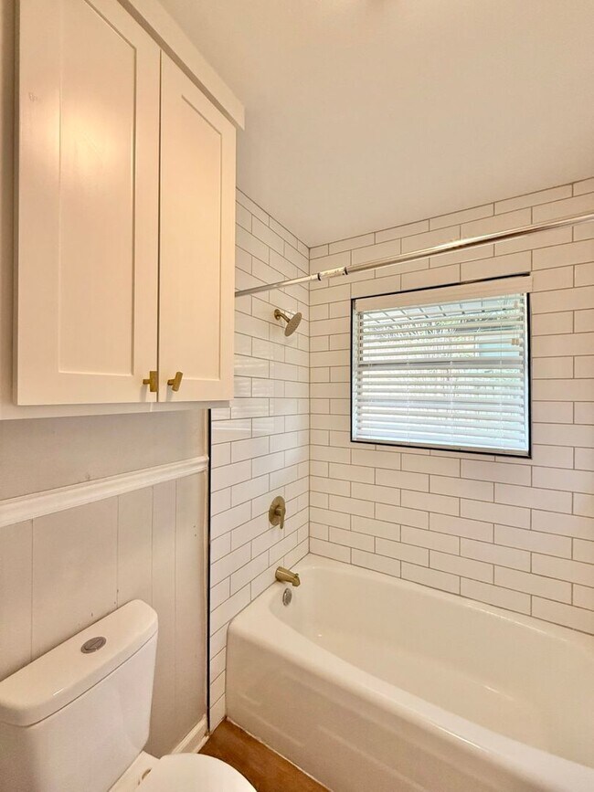 Building Photo - Tour today! Stunning 4-bedroom, 2-bath beauty!