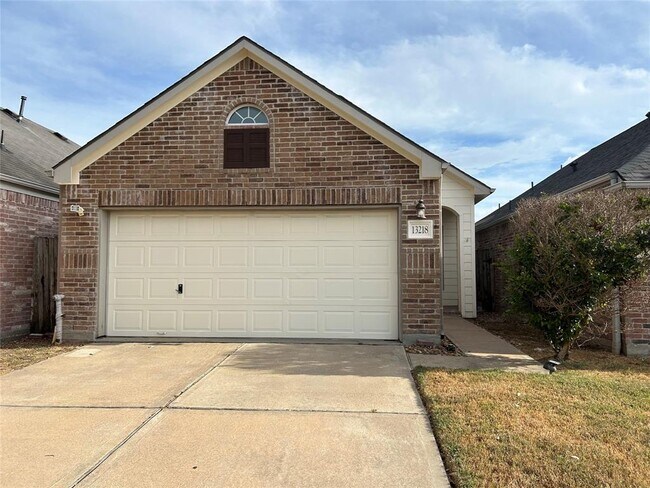 Primary Photo - 13218 Southpoint Ln