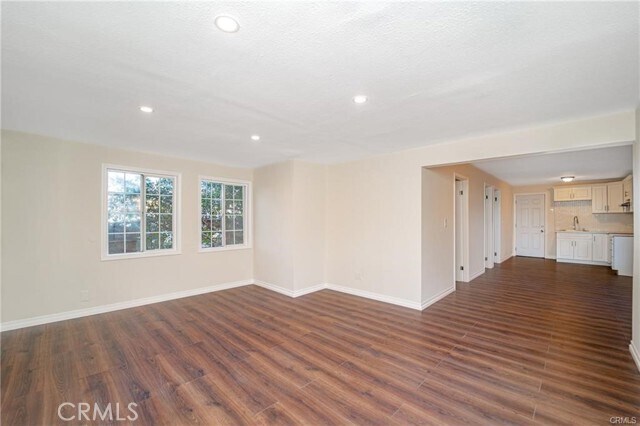 Building Photo - 10611 Pleasant Way