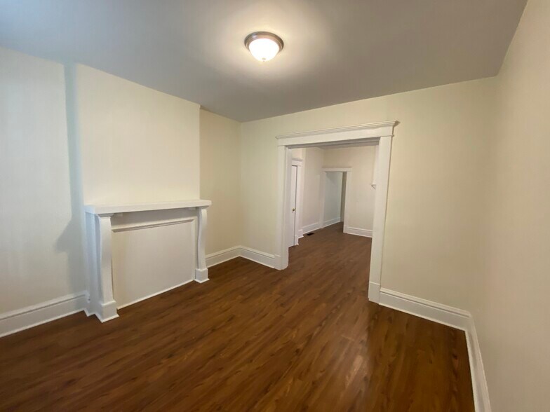 Building Photo - 82 Dana Ave