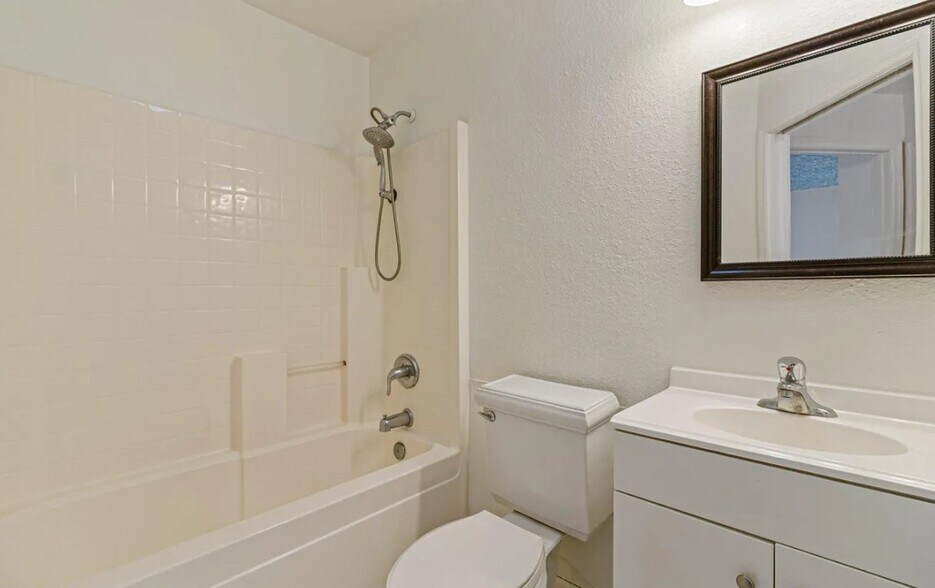 2nd Bathroom - 1706 Apache St NE