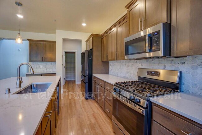 Building Photo - 6301 N 89th Ave