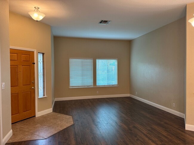 Building Photo - Beautiful single level corner lot