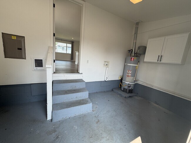 Building Photo - 316 Willow St