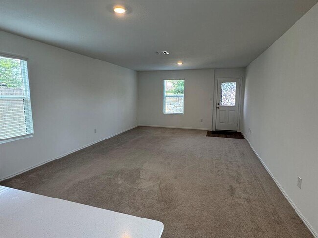 Building Photo - Almost New Home for Lease in Lockhart! Ready for Move in!