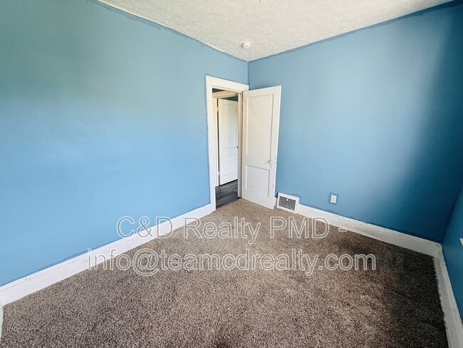 Building Photo - 4684 E 88th St