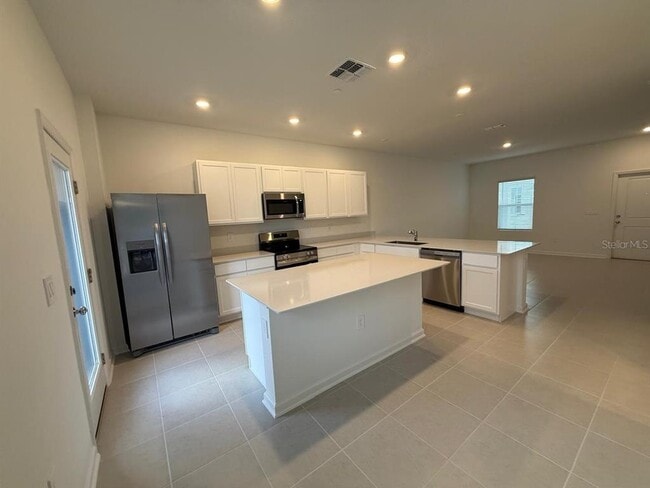 Building Photo - 2340 Rider Rain Ln