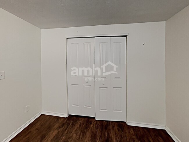 Building Photo - 3372 W 1050 N