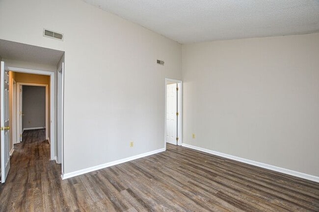 Building Photo - Easy Commute to the University or Uptown Charlotte COMING SOON!!!