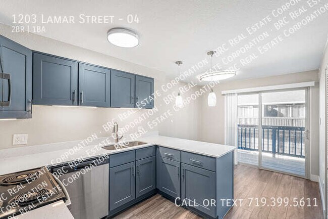 Building Photo - 1203 N Lamar St