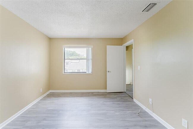 Building Photo - 9313 Ketay Cir