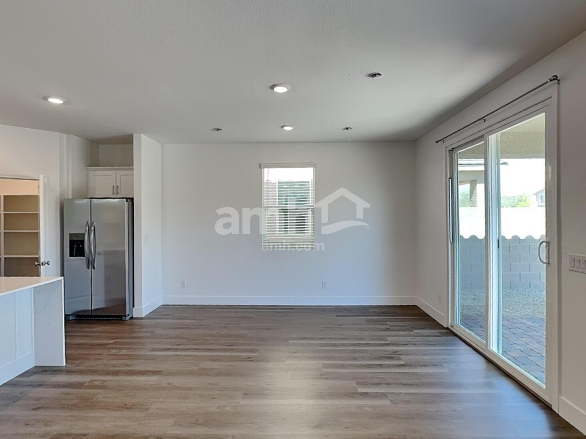 Building Photo - 9555 Harkes Dr