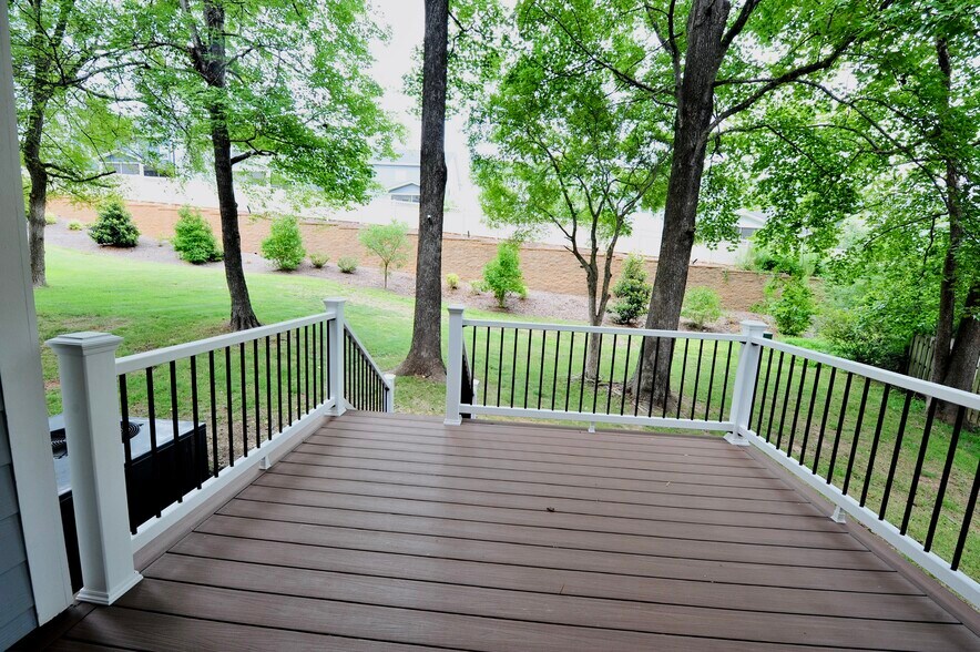 Building Photo - 962 Saint Catherines Dr