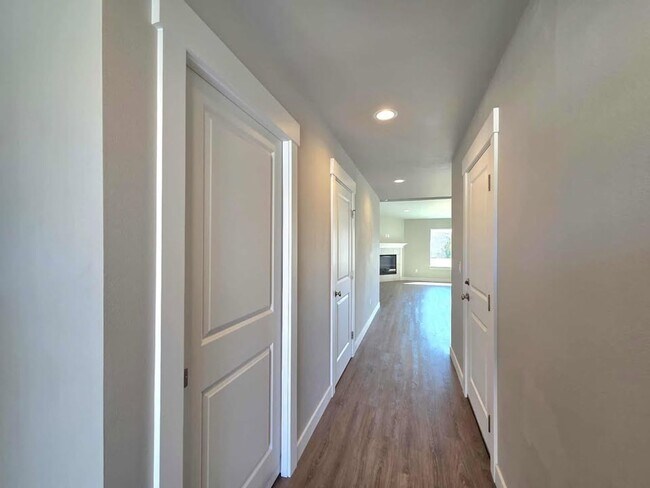 Building Photo - New Construction Three Bedroom Two Bath Ra...