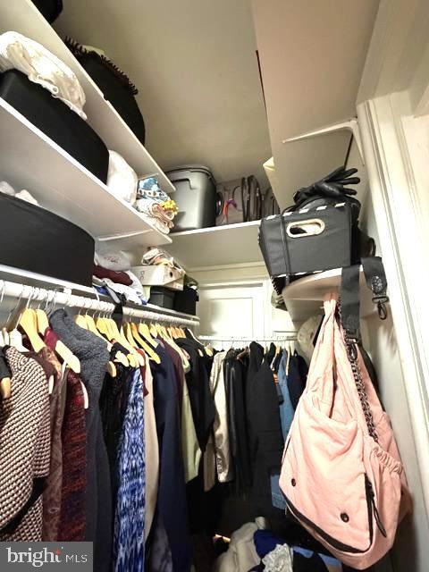 Building Photo - 2040 Belmont Rd NW