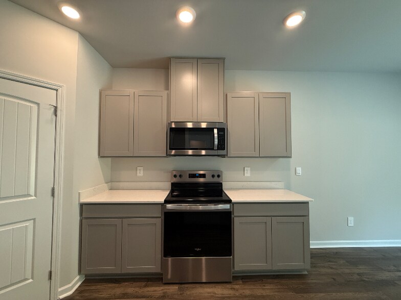 Building Photo - 97 Hartmann Crossing Dr