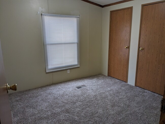 Building Photo - 2611 W Oxberry St