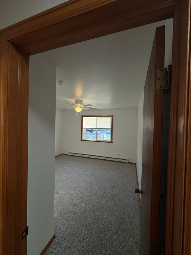 Building Photo - 1139 Laurel Ct