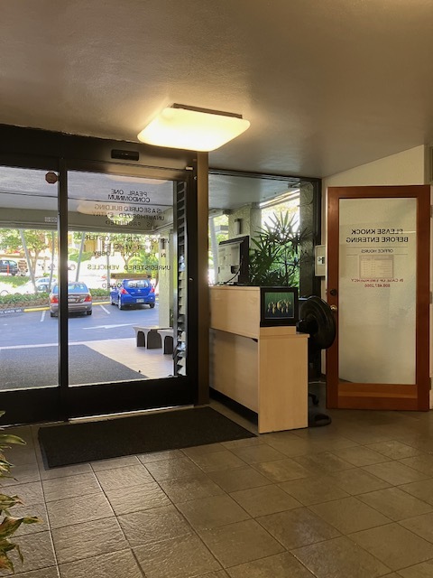 lobby entry door - 98-500 Koauka Loop