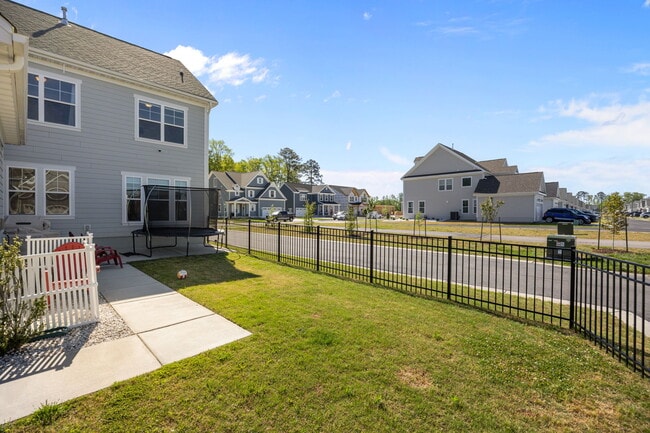 Building Photo - 2250 Captiva Ln