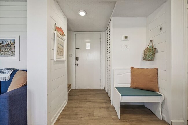 Building Photo - 23223 Front Beach Rd