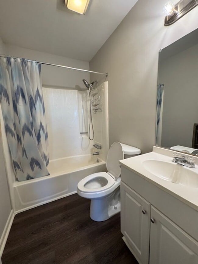 Building Photo - Tri-Plex - in Downtown Greer - 1 bedroom, ...