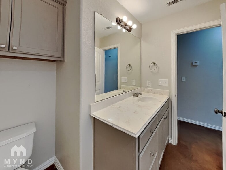 Building Photo - 117 Jolin Ln