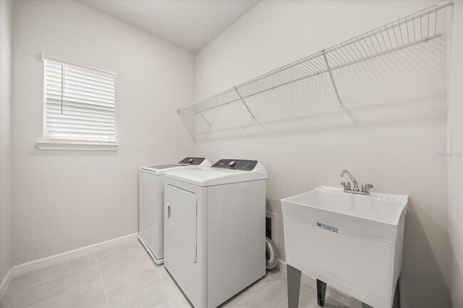 Building Photo - 3032 Prospect Trl