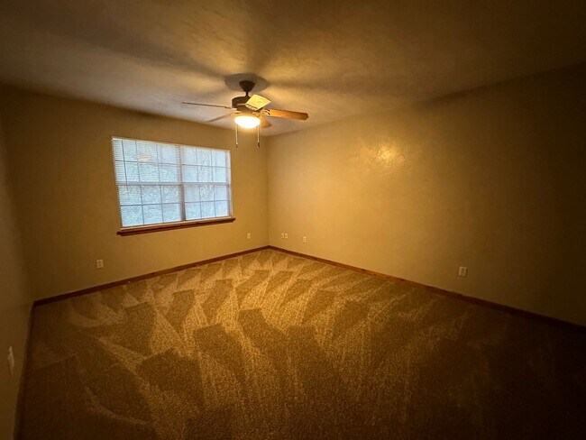 Building Photo - 4130 Stag Run Ct