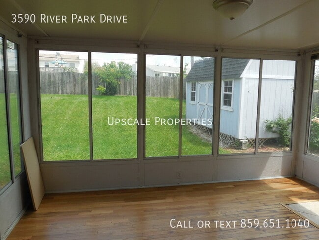 Building Photo - 3590 River Park Dr