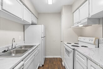 Building Photo - Serena Forest Apartments