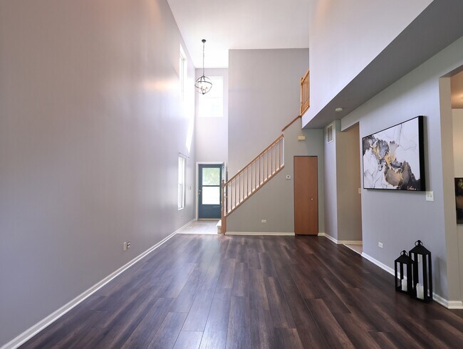 Building Photo - 2607 Oak Tree Ln