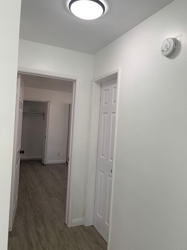 Building Photo - 4334 W 145th St