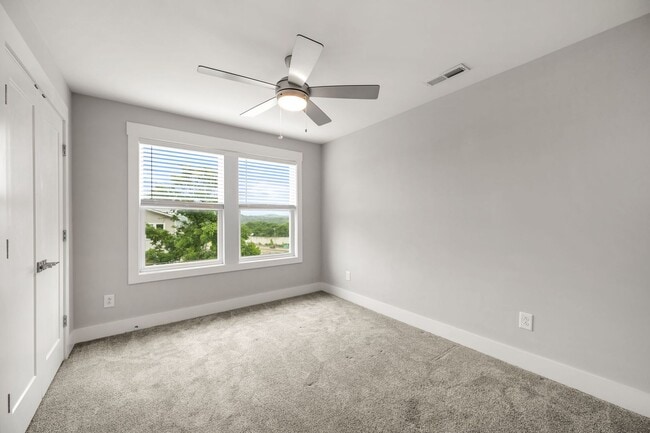 Building Photo - Charlotte Park Home