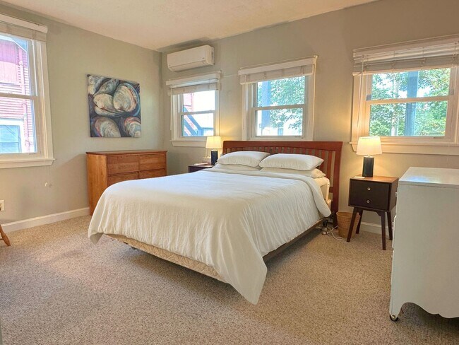 Building Photo - Winter Rental: Pirate's Cove (Pet-friendly!)