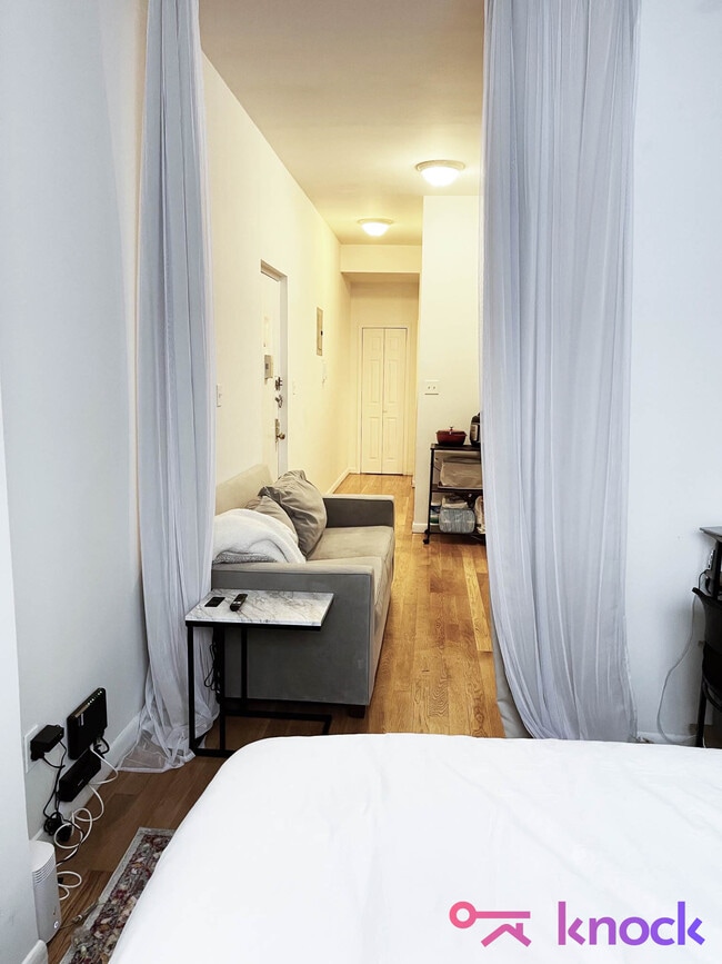 Building Photo - 246 W 22nd St